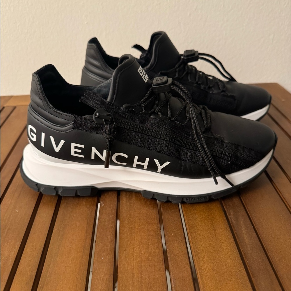 Givenchy spectre sneakers 41